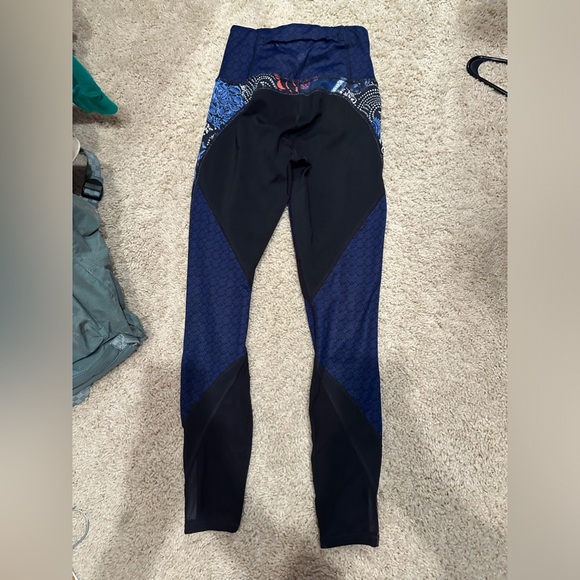 Athleta multicolored leggings - Picture 3 of 7